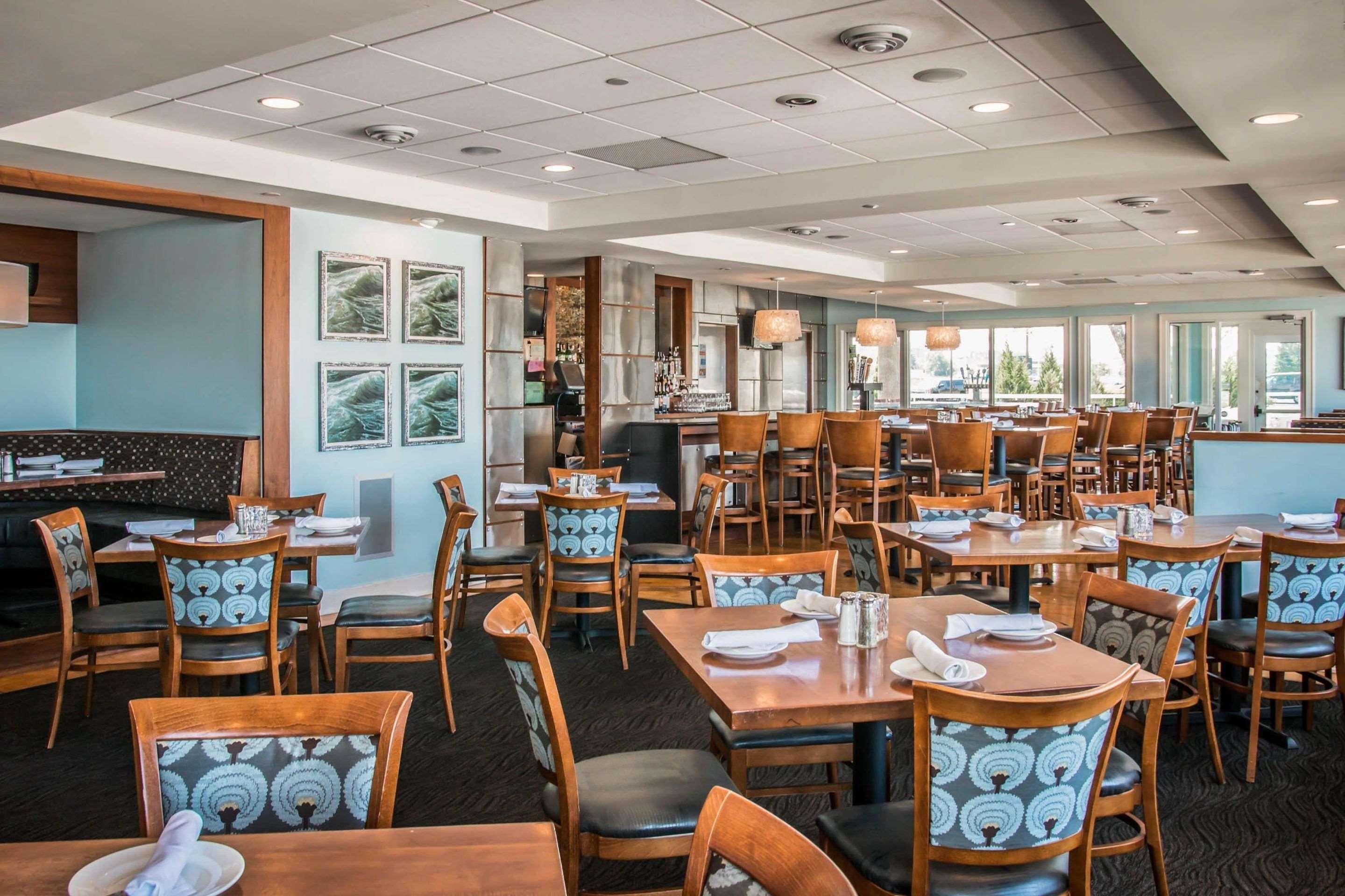 Shoreline Inn & Conference Center, Ascend Hotel Collection Muskegon Bagian luar foto