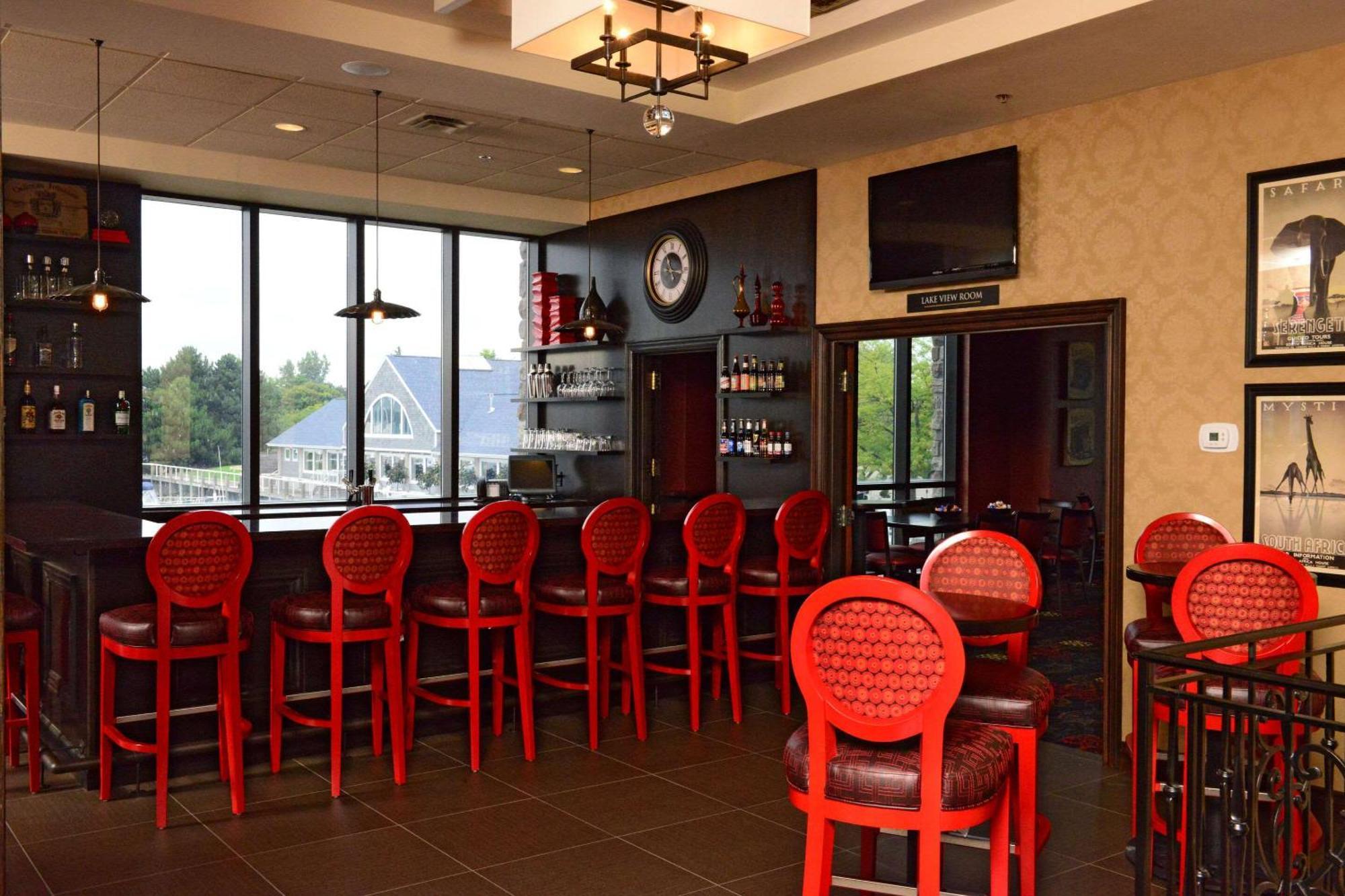 Shoreline Inn & Conference Center, Ascend Hotel Collection Muskegon Bagian luar foto