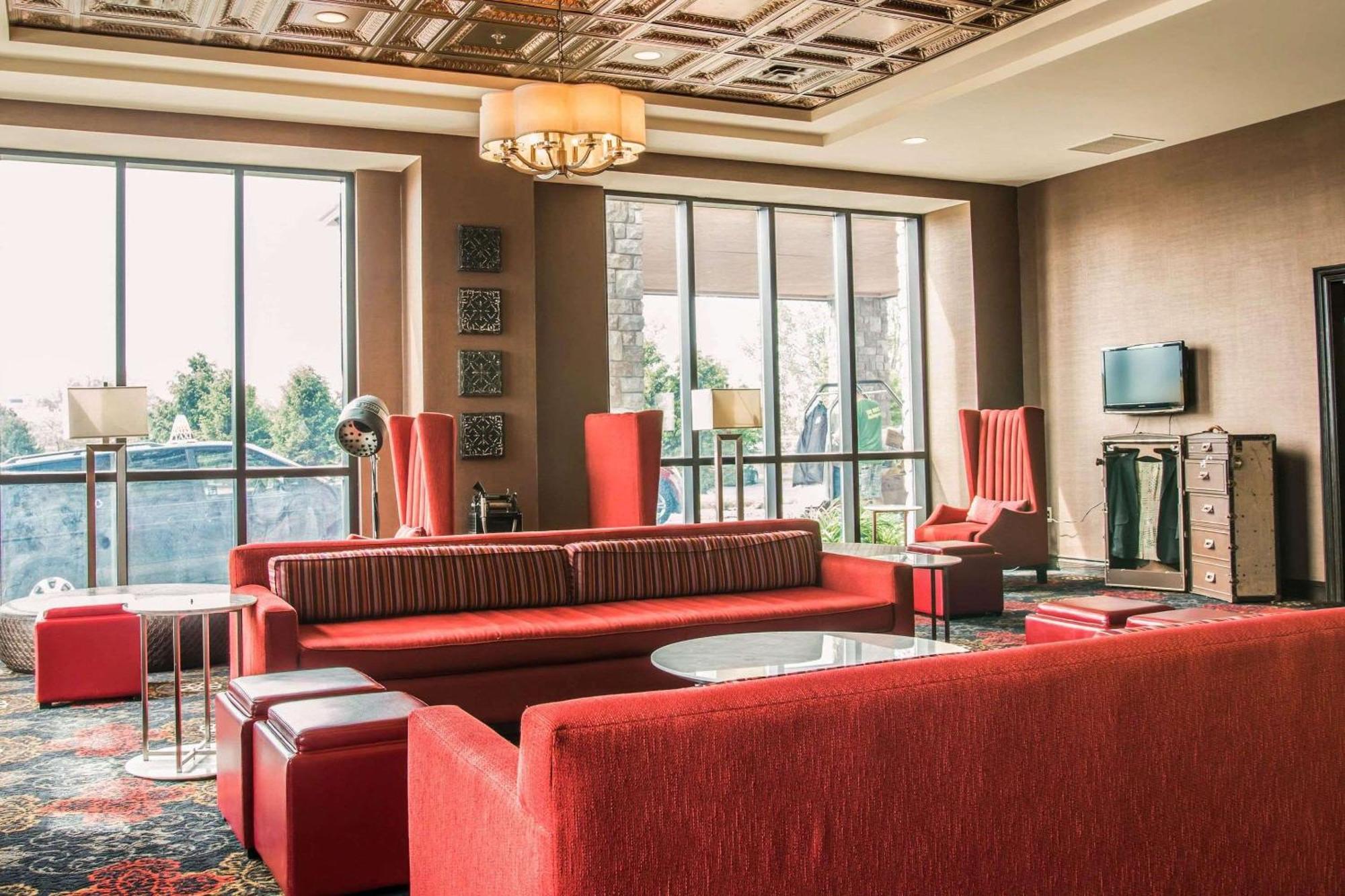 Shoreline Inn & Conference Center, Ascend Hotel Collection Muskegon Bagian luar foto